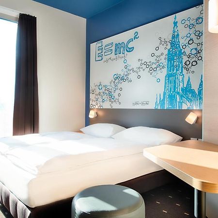 B&B Hotel Ульм Экстерьер фото